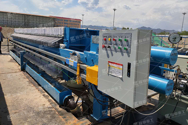 怎么樣選擇污泥脫水壓濾機(jī)的廠家，多少錢一臺？