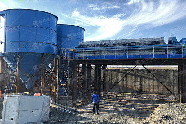 污泥脫水設(shè)備使用效果怎么樣？多少錢一臺？