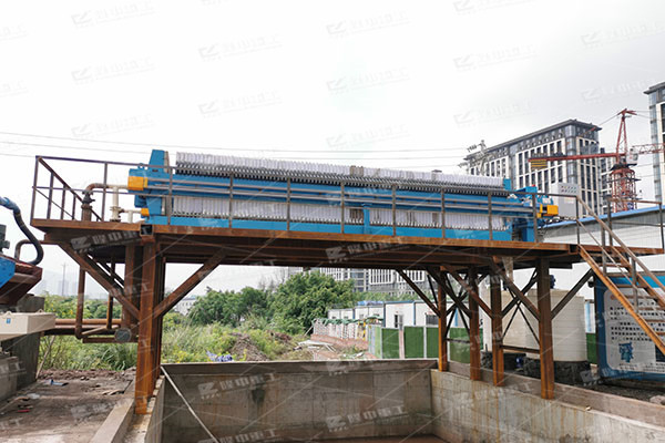 污泥壓濾機對濾板進行過濾時對壓力和過濾溫度有什么要求？