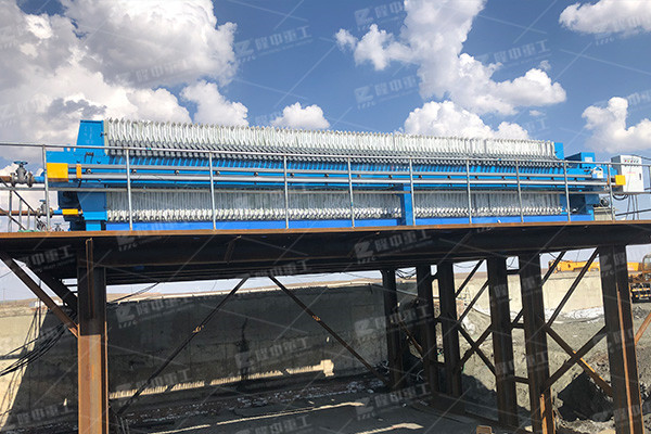 廂式壓濾機(jī)為何受市場(chǎng)歡迎，一臺(tái)廂式污泥壓濾機(jī)的價(jià)位是多少呢？