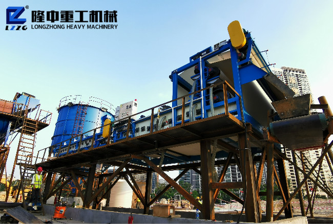 壓濾機(jī)現(xiàn)場(chǎng) 壓濾機(jī)現(xiàn)場(chǎng)