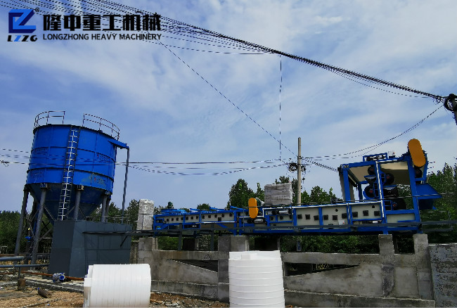 壓濾機(jī)現(xiàn)場(chǎng) 壓濾機(jī)現(xiàn)場(chǎng)